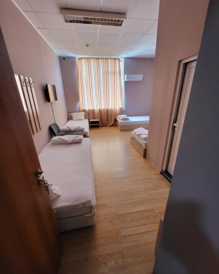 Provans famili hotel Letnitsa Esterno foto