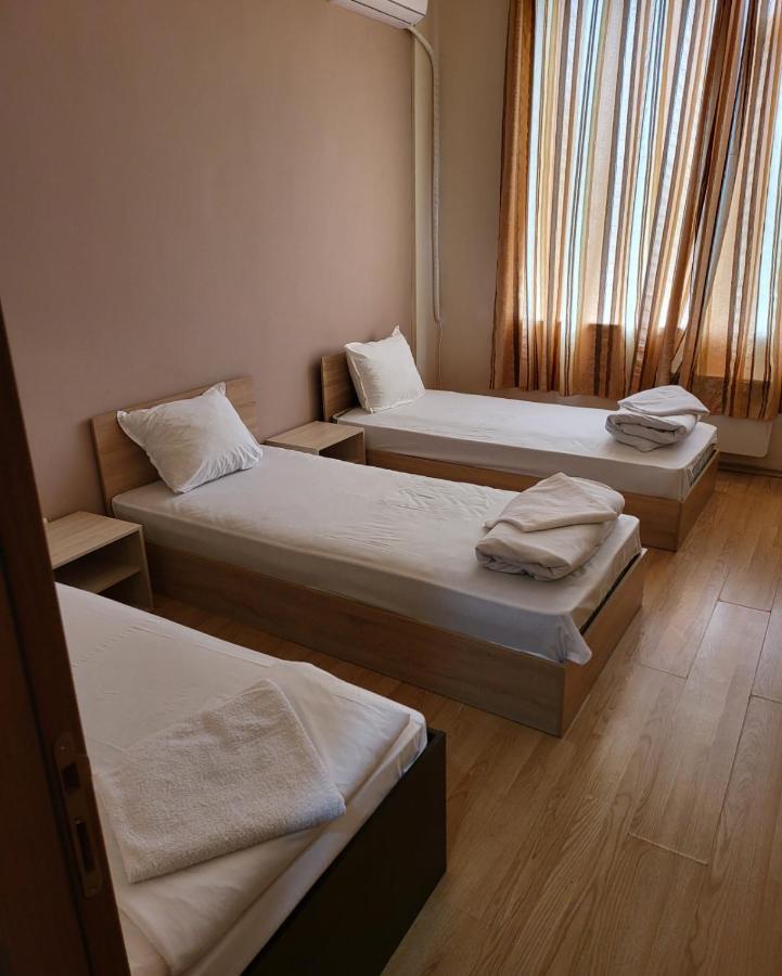 Provans famili hotel Letnitsa Esterno foto
