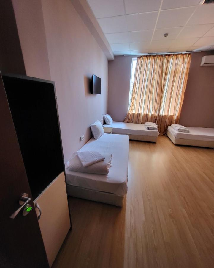Provans famili hotel Letnitsa Esterno foto