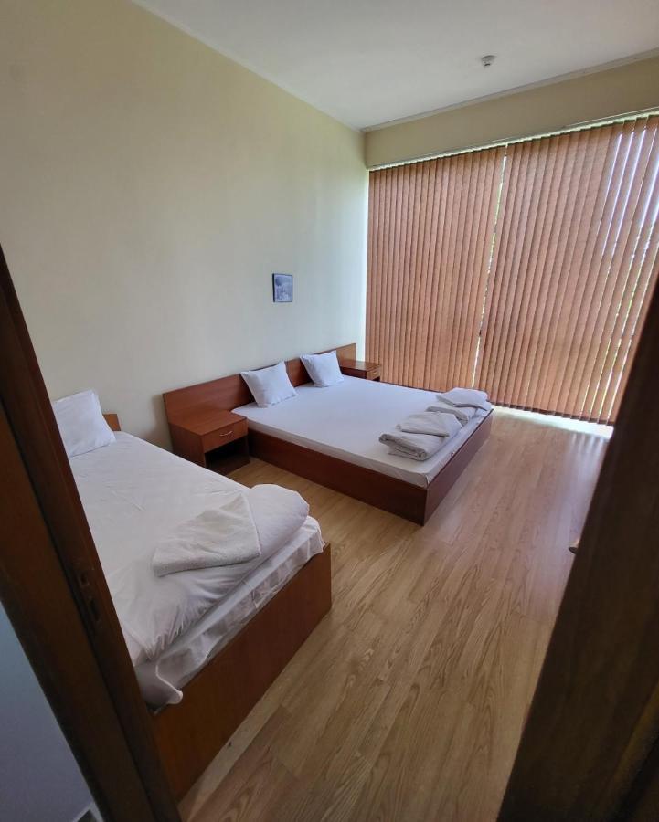 Provans famili hotel Letnitsa Esterno foto