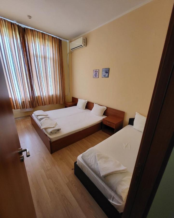 Provans famili hotel Letnitsa Esterno foto