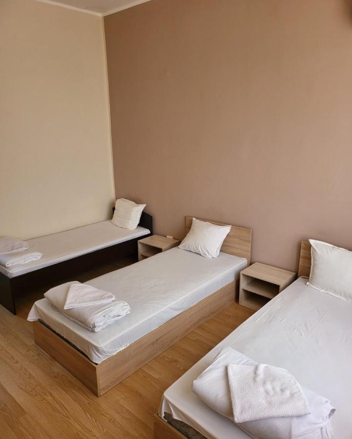 Provans famili hotel Letnitsa Esterno foto